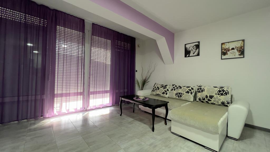 Image of House - 5 Bedrooms - 5 Bathrooms for Sale in Bar-Utjeha-Montenegro, Image 4